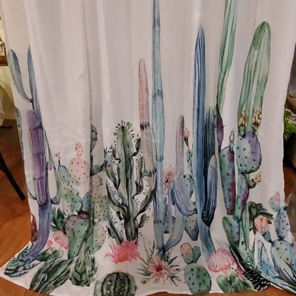 New* Cactus Shower Curtain NWT